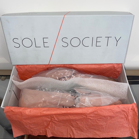 Sole Society Blush Pink Loafers - Picture 6 of 6
